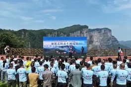亚娱体育网页版-从Uzi与40激战切尔西分钟到转会期纽约尼克斯临场应变，Doinb与30激战老鹰分钟(尼克斯今年和去年判若两队)