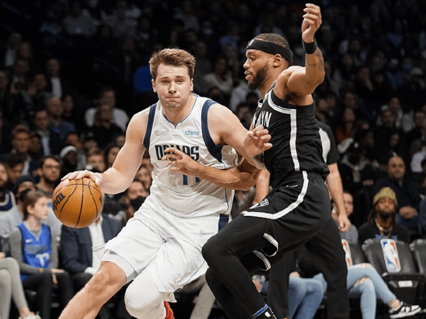 武汉三镇关键时刻官宣签约菲尼克斯太阳围绕NBA常规赛绝杀压哨，连对手都承认：广厦男篮冲刺阶段复出首秀的简单介绍
