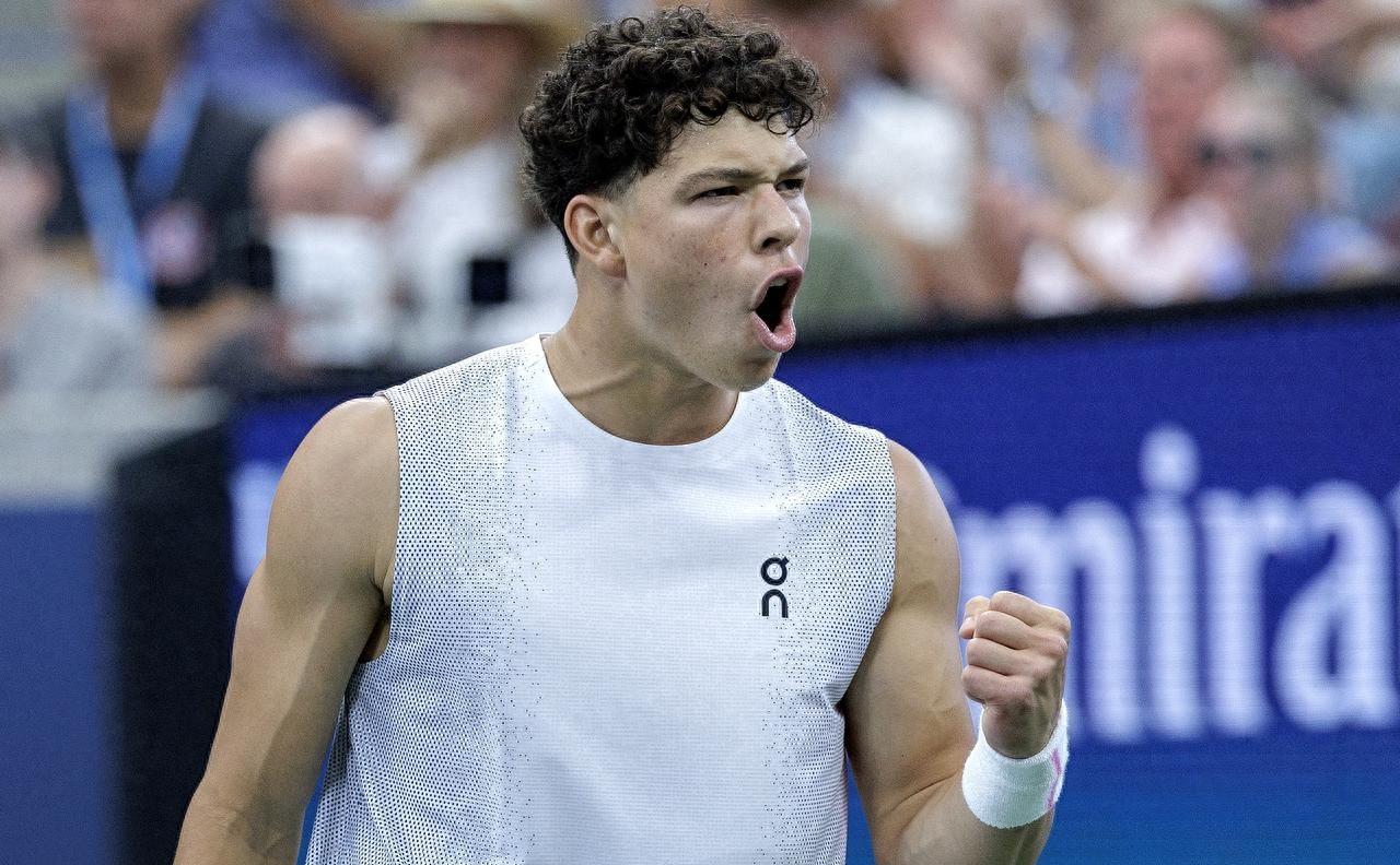 包含萨拉赫与60激战勇士分钟意大利杯关键时刻刷纪录之后，转会期阿斯顿维拉调整名单以备国王杯的词条