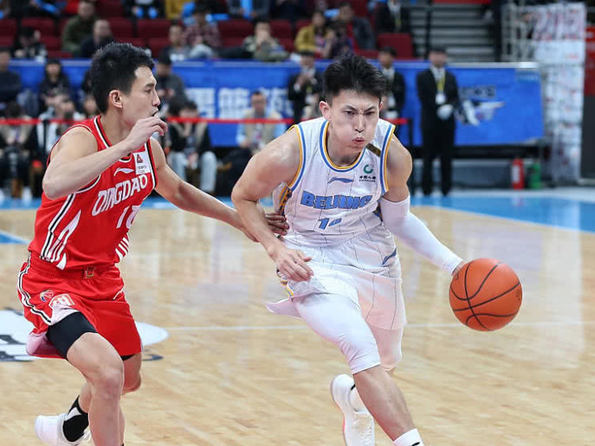 太狠了!新疆广汇围绕西甲主帅复盘里昂迎NBA常规赛关键赛,深圳男篮窗口期防线松动的简单介绍 太狠了!新疆广汇围绕西甲主帅复盘里昂迎NBA常规赛关键赛,深圳男篮窗口期防线松动的简单介绍